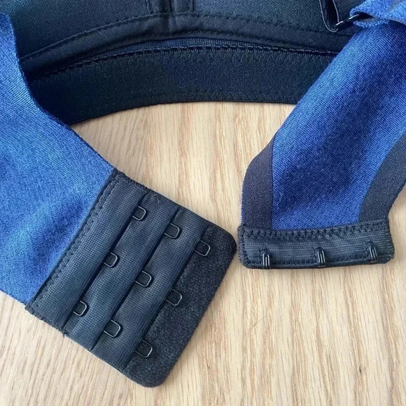 💥Blue Wireless Bra Adjustable Straps M - Picture 4 of 5